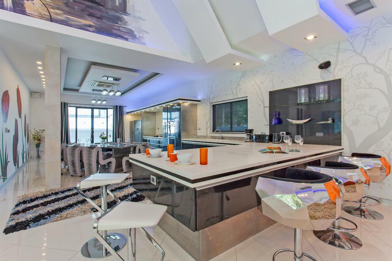 Royale Grand Villa Pattaya Ngoại thất bức ảnh